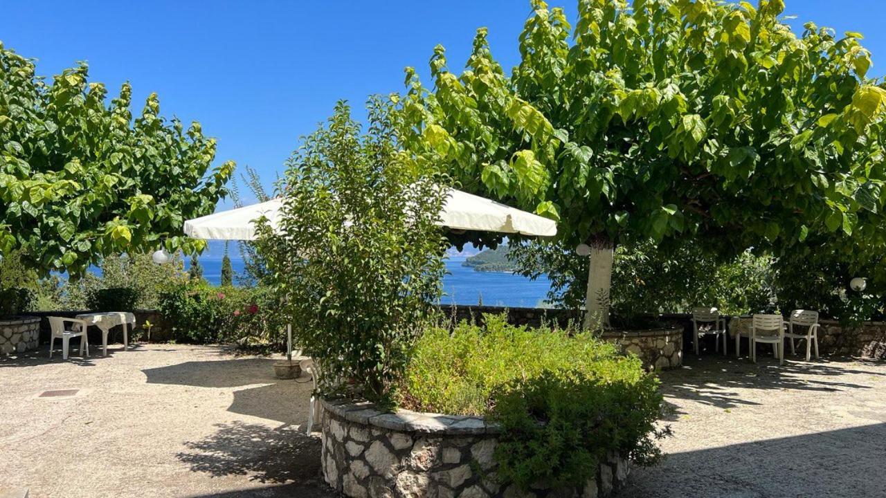 Villa Evgenia Geni  Luaran gambar